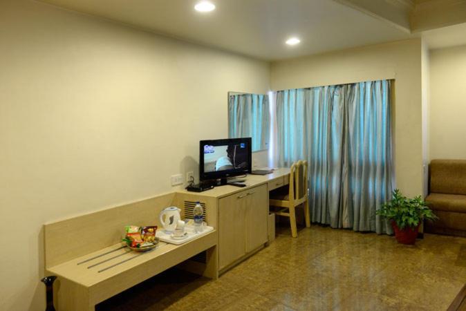 Hotel Amer Palace โบปาล ภายนอก รูปภาพ