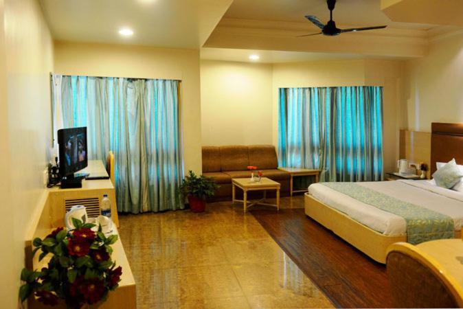 Hotel Amer Palace โบปาล ภายนอก รูปภาพ